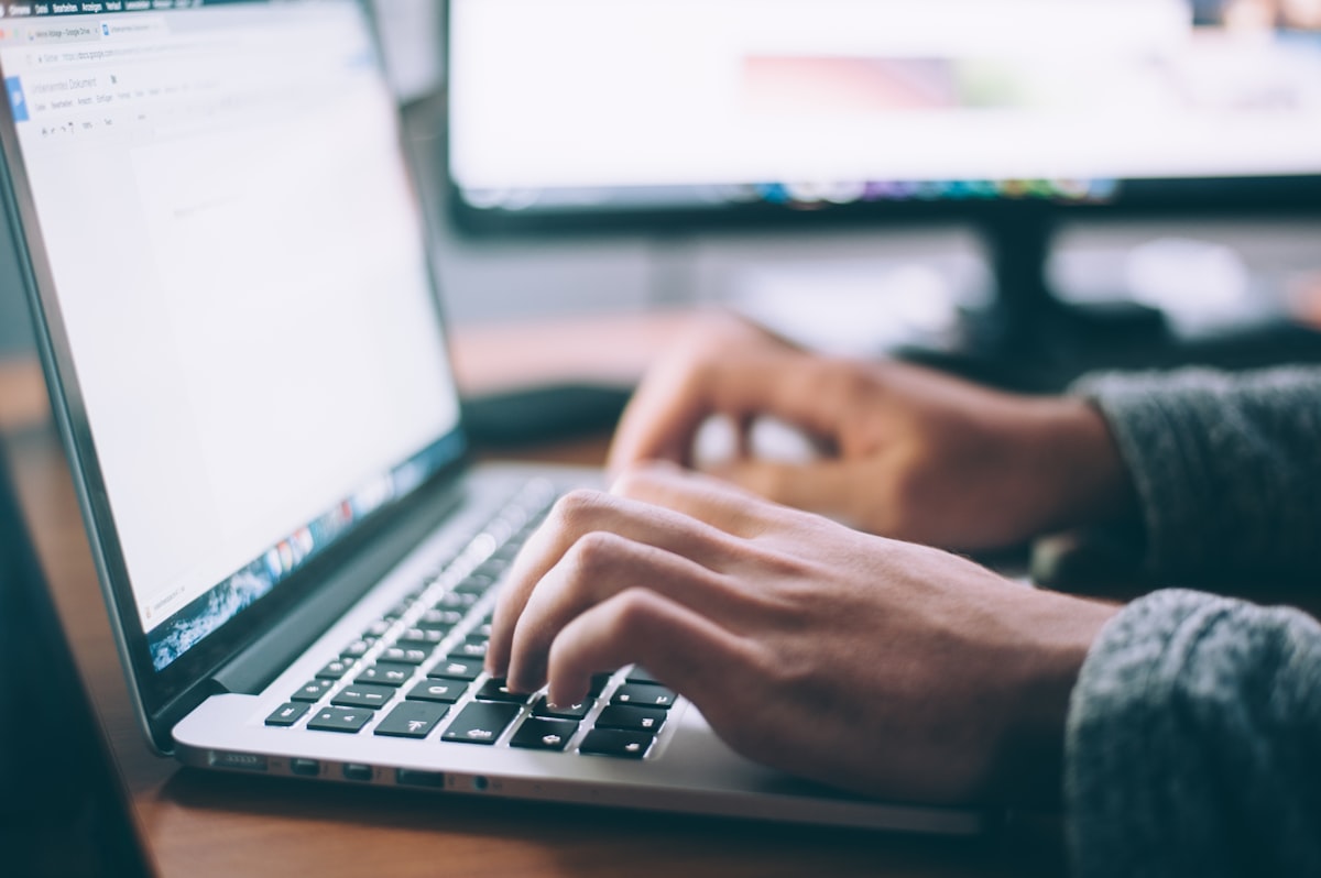 5 erros comuns no currículo que afastam recrutadores